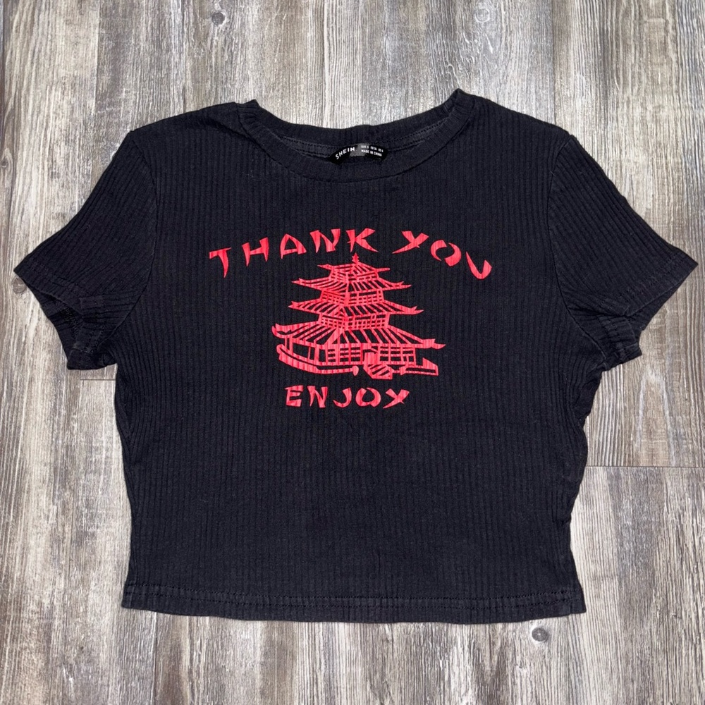 🌼3/$10 SHEIN Graphic Crop Top